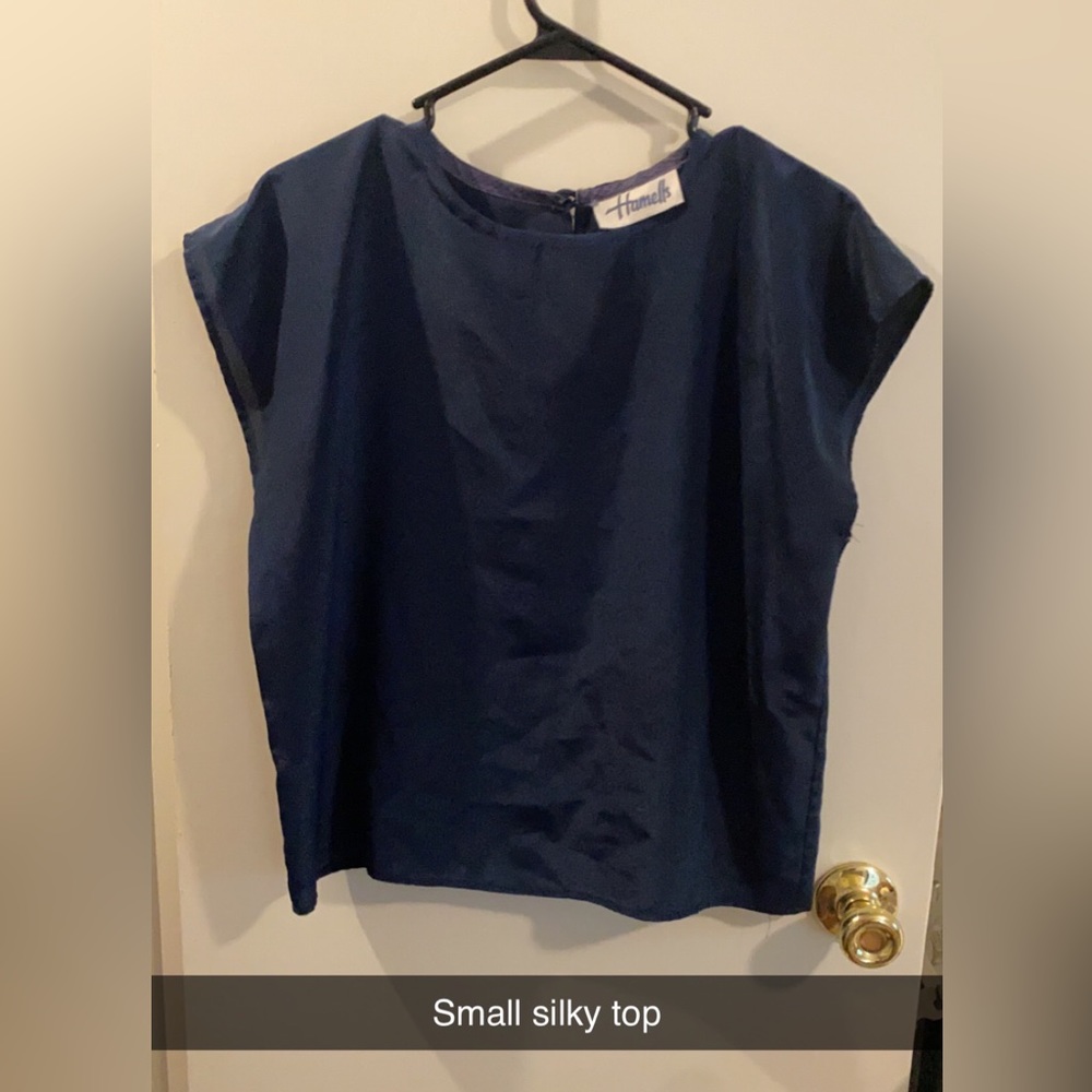 Small navy top